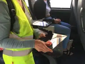 Enquete Mobilis interviewer with tablet